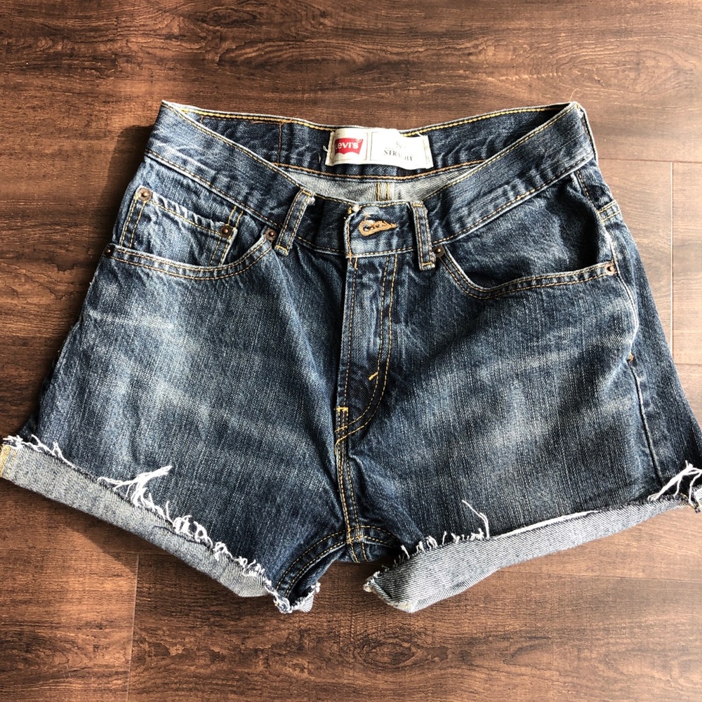 Levi’s 505 Cropped Shorts